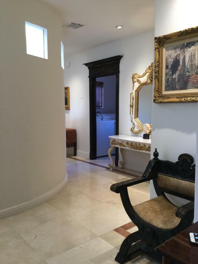 Entire Second Flr - Santa Monica Luxury Roman Villa Los Angeles Dış mekan fotoğraf